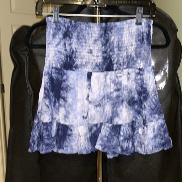 Altar’d state skirt - Picture 2 of 3